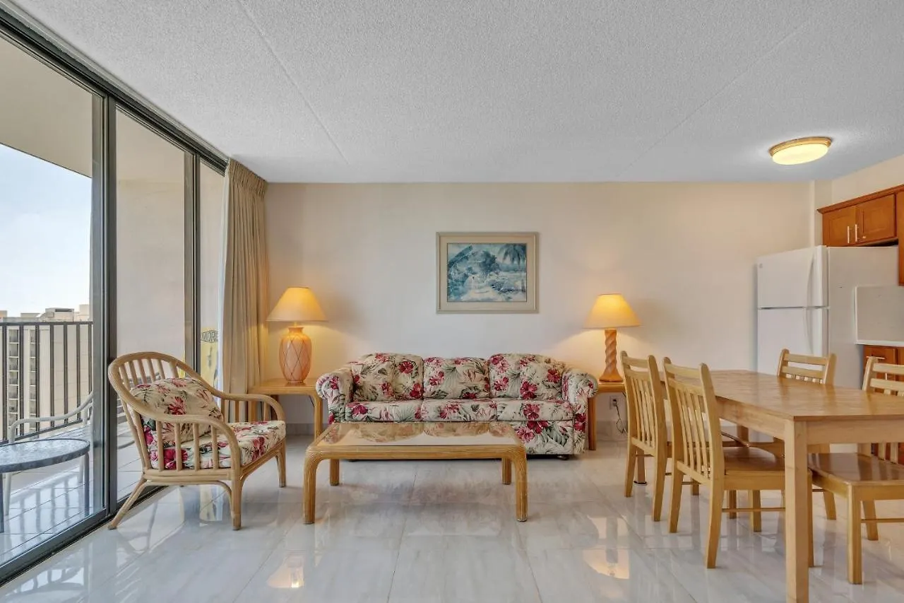 Apartment 23Rd Floor Waikiki Banyan Condo - Only One Block From Beach! Honolulu