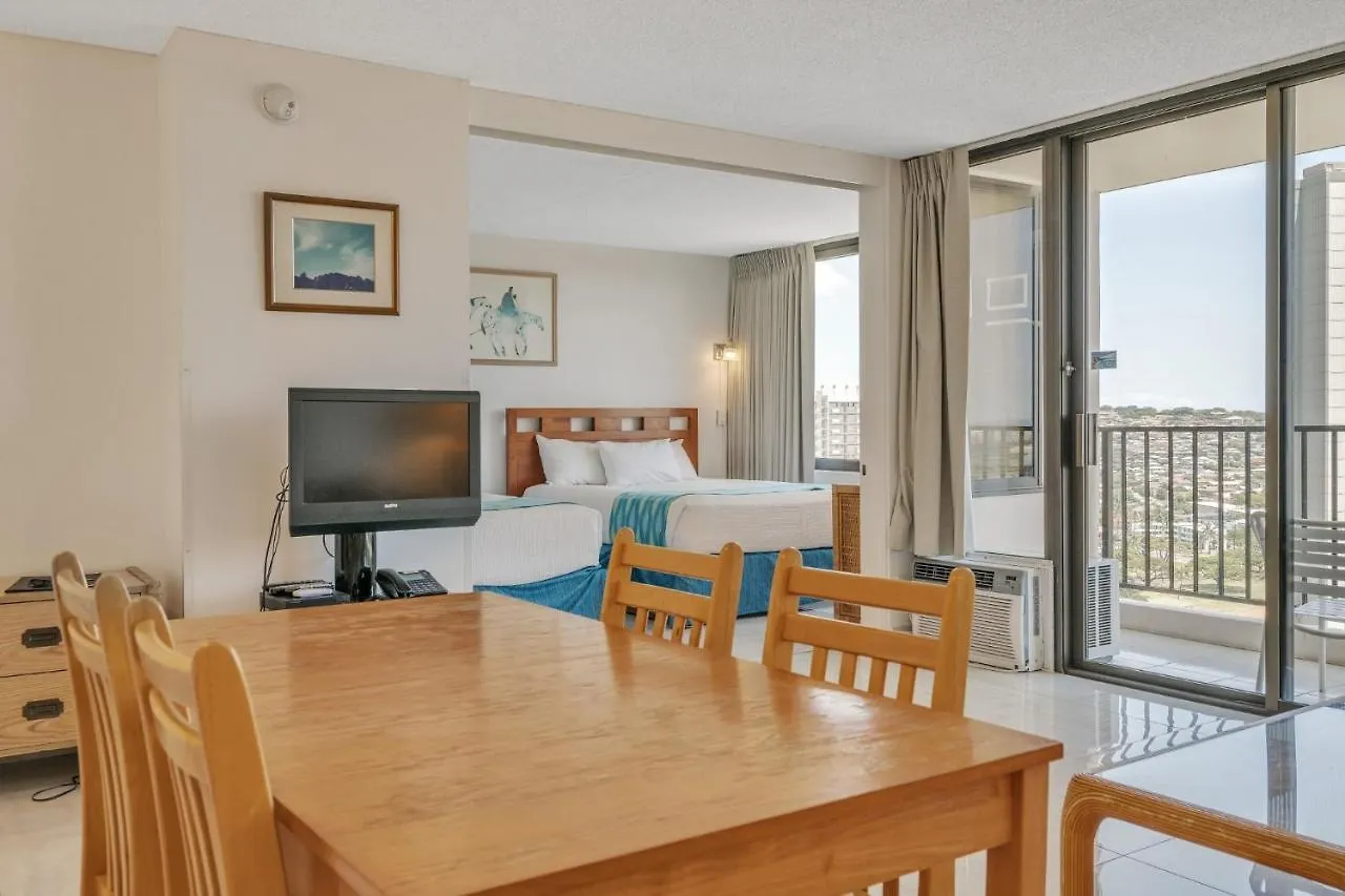 Apartment 23Rd Floor Waikiki Banyan Condo - Only One Block From Beach! Honolulu
