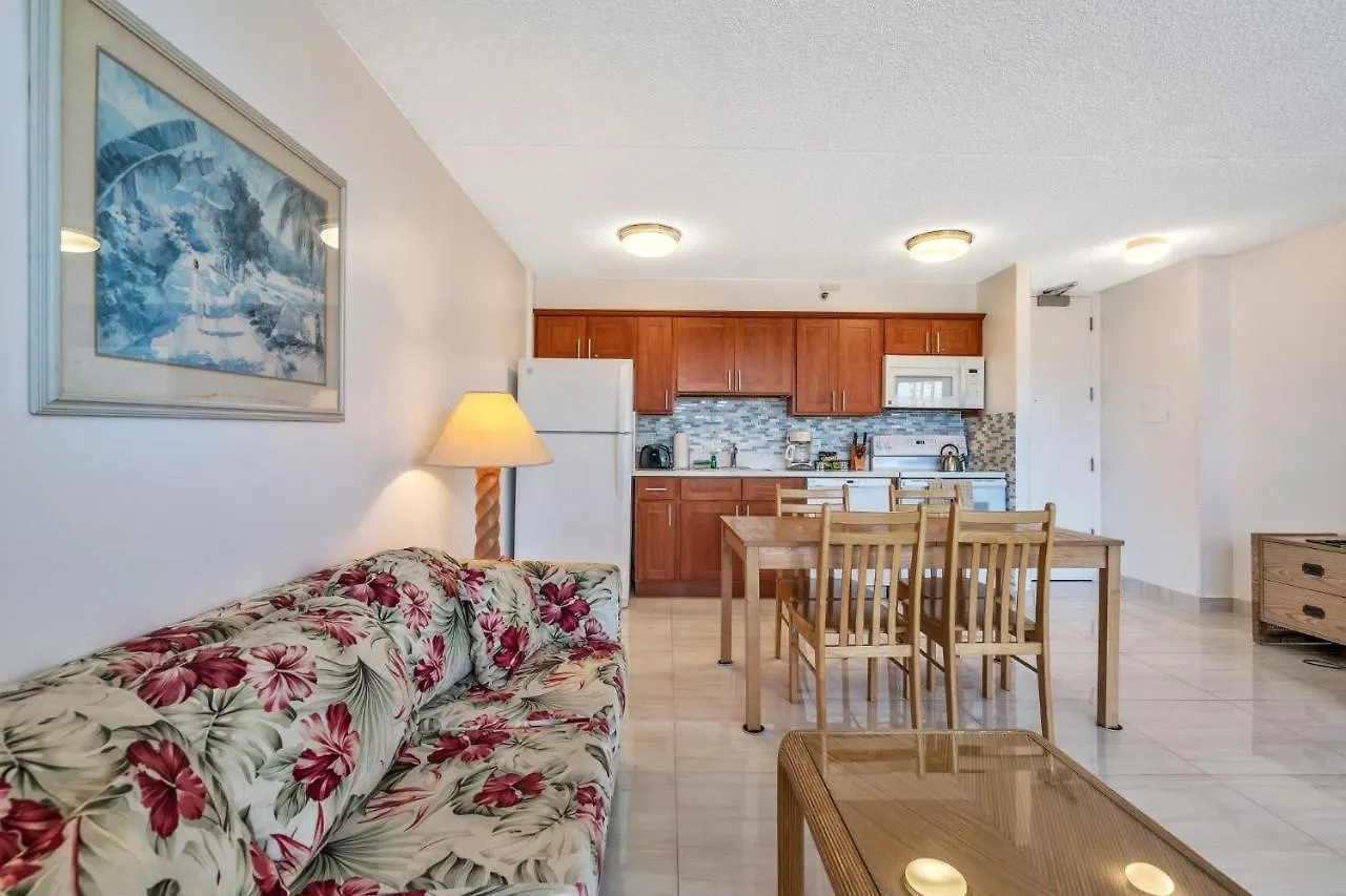 23Rd Floor Waikiki Banyan Condo - Only One Block From Beach! Honolulu