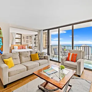Waikiki Banyan 1br With Great Ocean Views, Steps To & Parking! Honolulu