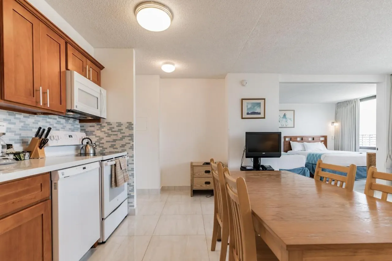 23Rd Floor Waikiki Banyan Condo - Only One Block From Beach! Honolulu